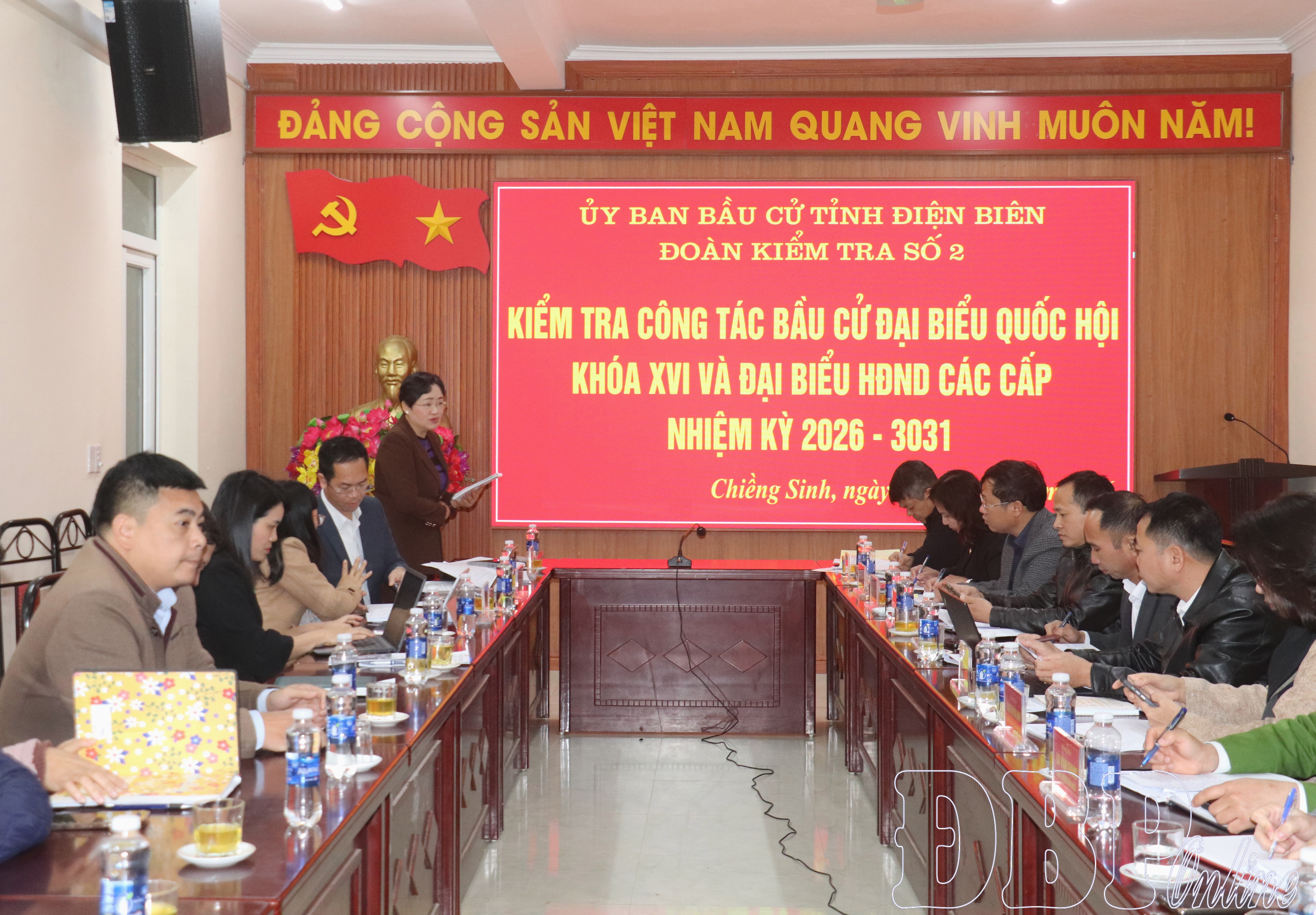 Đoàn kiểm tra số 2 của Ủy ban bầu cử tỉnh kiểm tra tại xã Chiềng Sinh